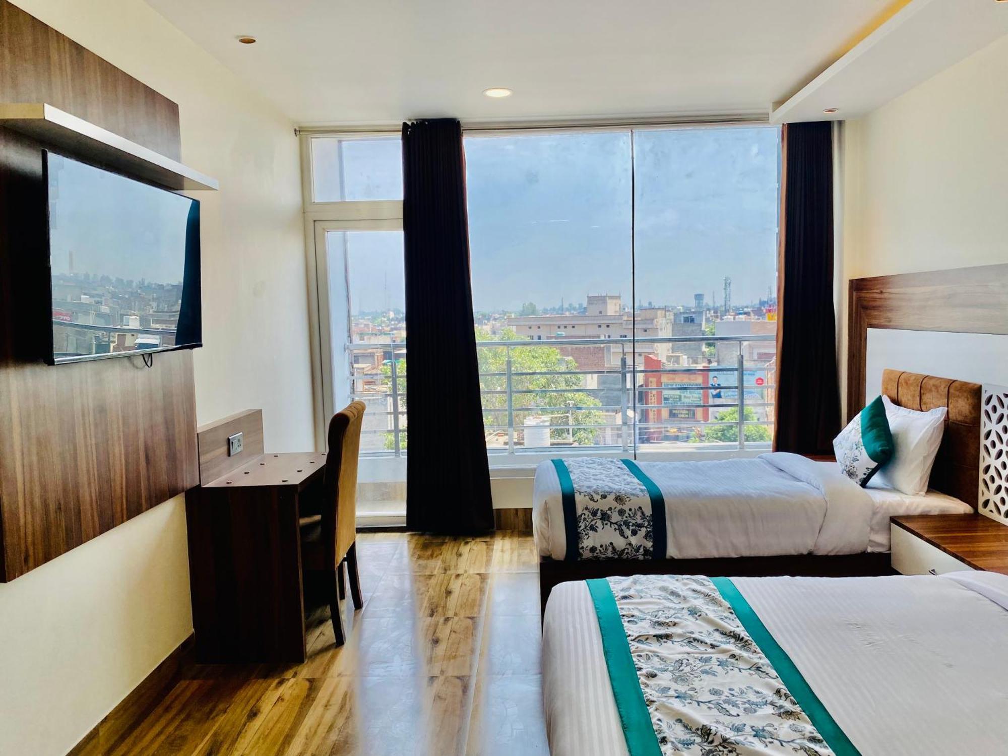 Hotel White House 350 Mtr From Golden Temple Amritsar Luaran gambar